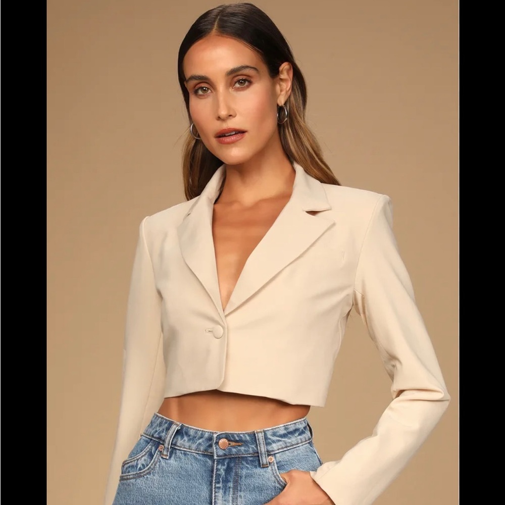 Lulus cropped blazer beige size XS